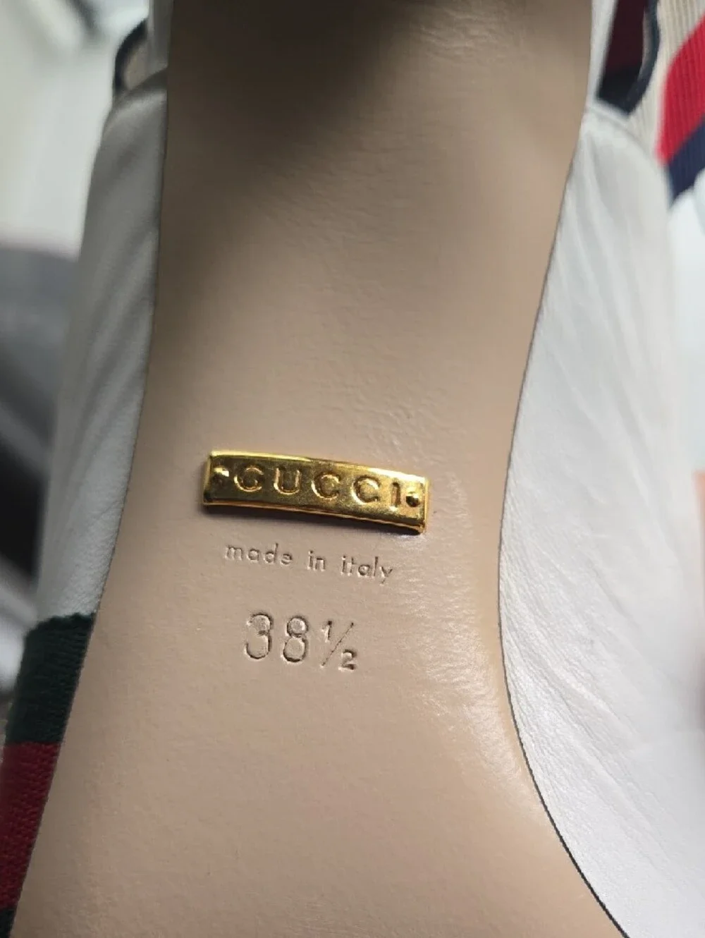 Gucci White Pointed-Toe Slingback Flats with Red-Blue Ribbon - Picture 5 of 7
